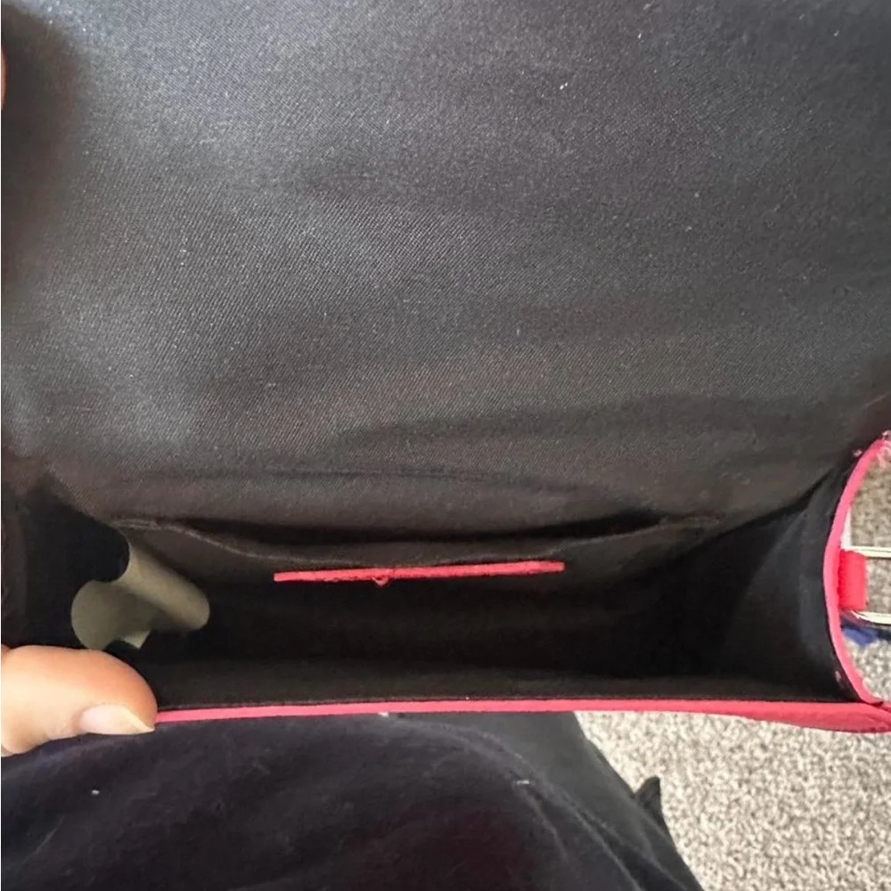 Kendall & Kylie Vibrant Pink Crossbody Bag - Picture 4 of 4